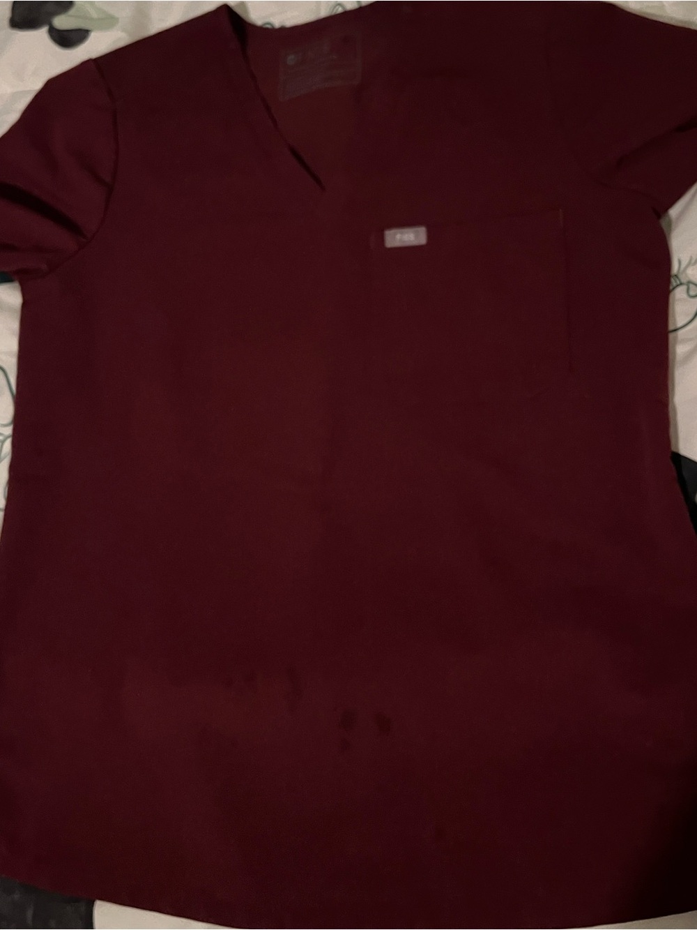 Figs Burgundy V-Neck Scrub Top & Bottoms Size Small - Picture 7 of 7